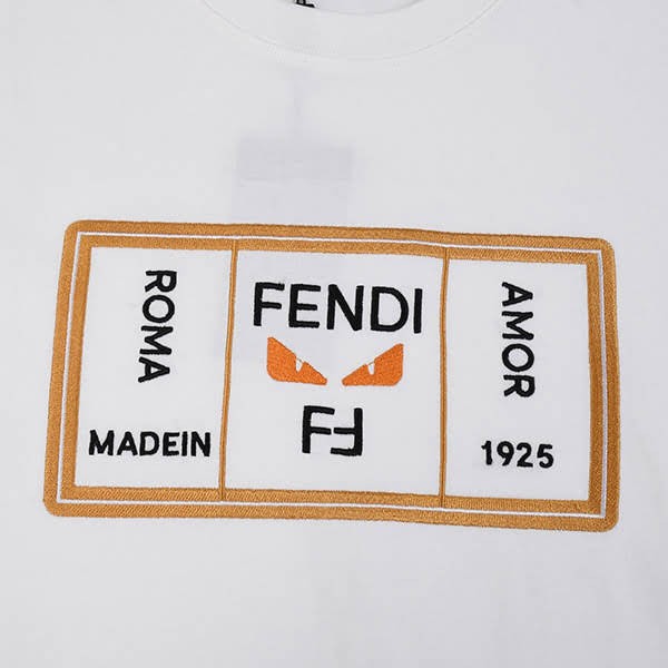 希少 フェンディ 偽物 バッグ バグズ 半袖Tシャツ few26931